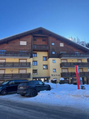 Rental two bedroom cozy flat Klosters Platz